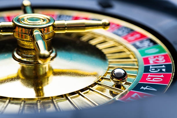 Dream Catcher live wheel interface on jingga888 slot showing ascending multiplier values and cash-out button